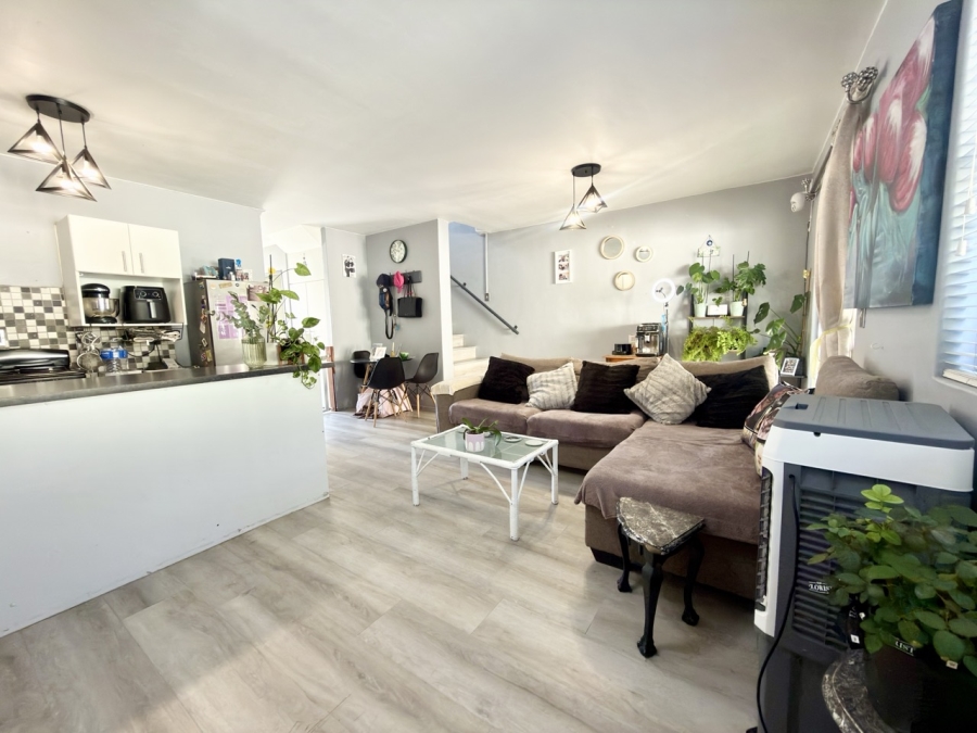 2 Bedroom Property for Sale in Flamingo Vlei Western Cape